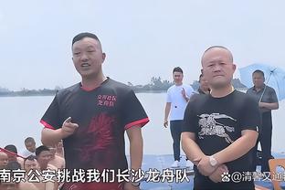 拉塞尔：最近我们每场都能展现出不同的内容 每场都有人站出来